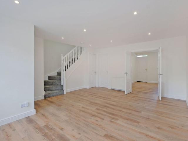 House for rent in City Centre, Ballindoch