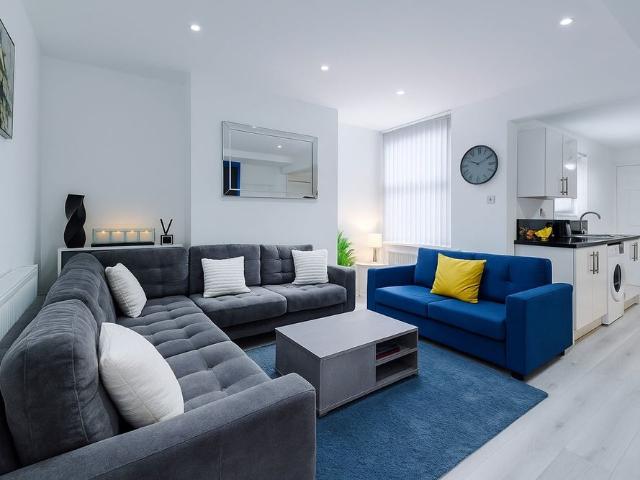 House for rent in St George's Quarter / Cultural Quarter, Calderstones