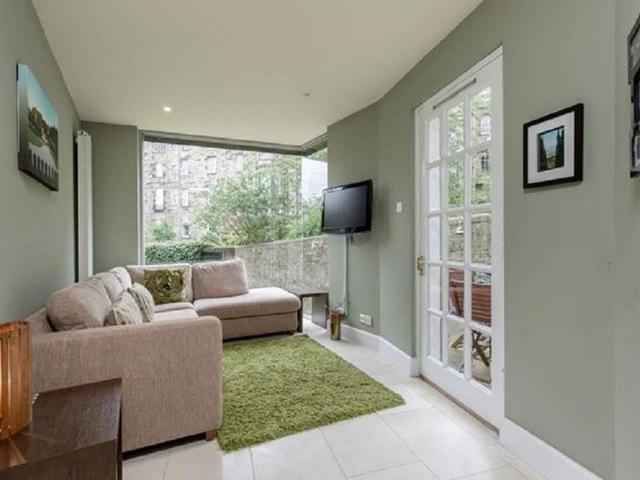 Townhouse for rent in Scotland