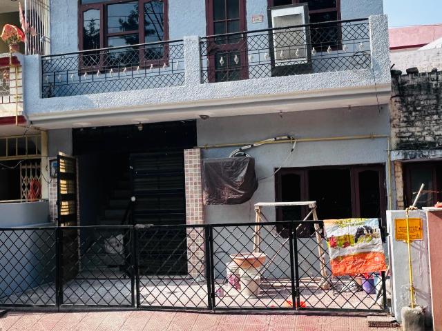 House for sale in Hariana