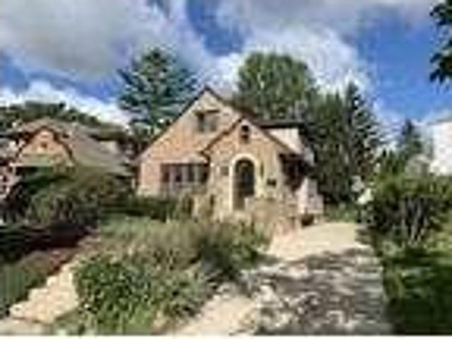 House for rent in Shorewood