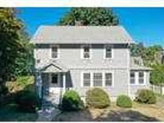House for rent in Wellesley, Massachusetts