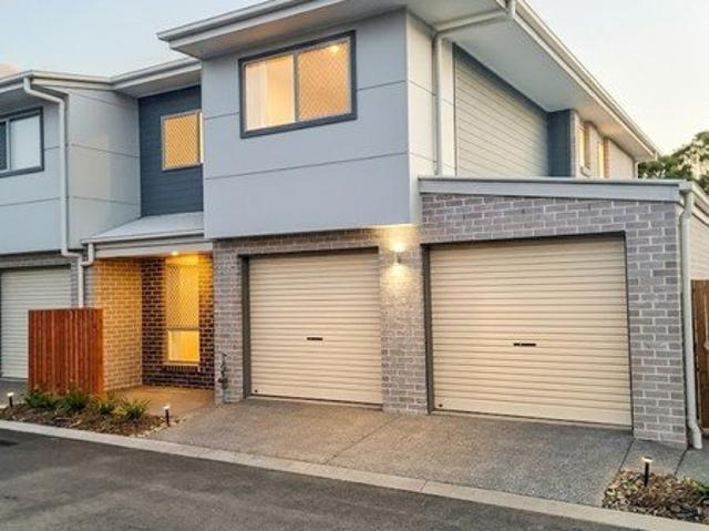 Townhouse for rent in Toombul, Queensland