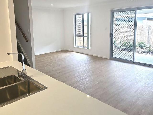 Townhouse for rent in Toombul, Queensland