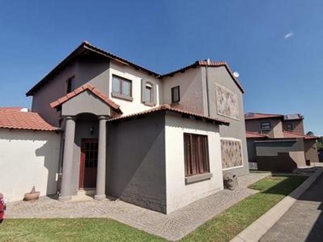 Townhouse for sale in Sedibeng, Gauteng