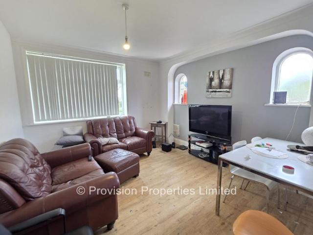 House for rent in Beckett Park, Headingley