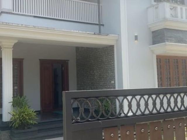 House for sale in Thrissur, Kerala