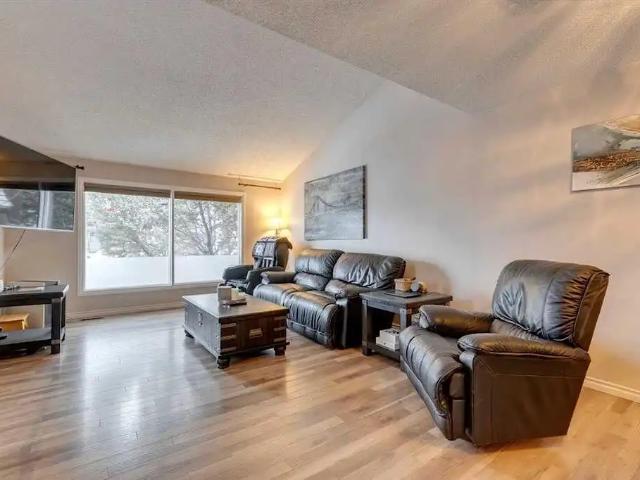 House for rent in Scenic Acres, Calgary