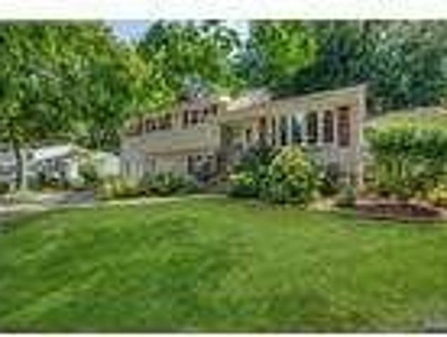 House for rent in Cresskill House for rent in Cresskill