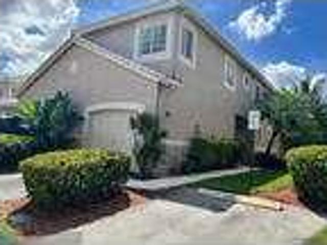 House for rent in Weston, Middlesex County