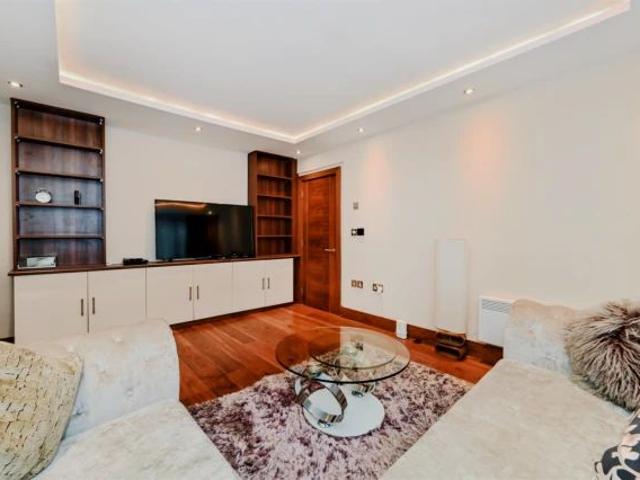 Apartment for rent in Paddington, Greater London