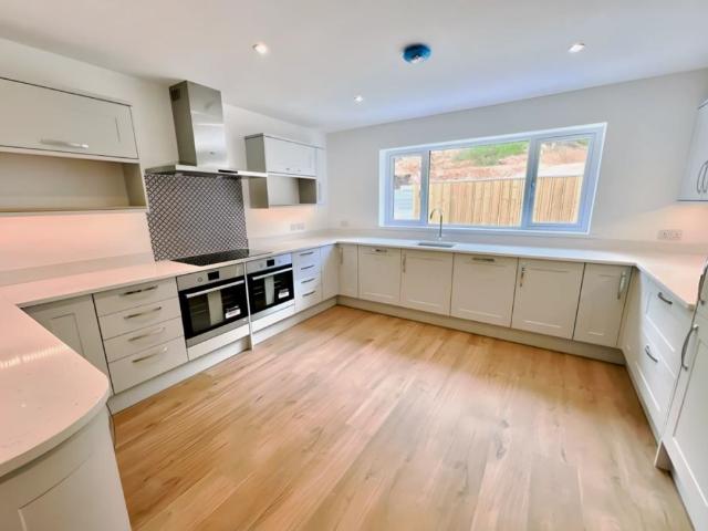 Apartment for rent in Napsbury Park, Five Acres