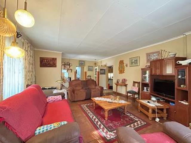 House for sale in Hartbeespoort Dam Nature Reserve, North West