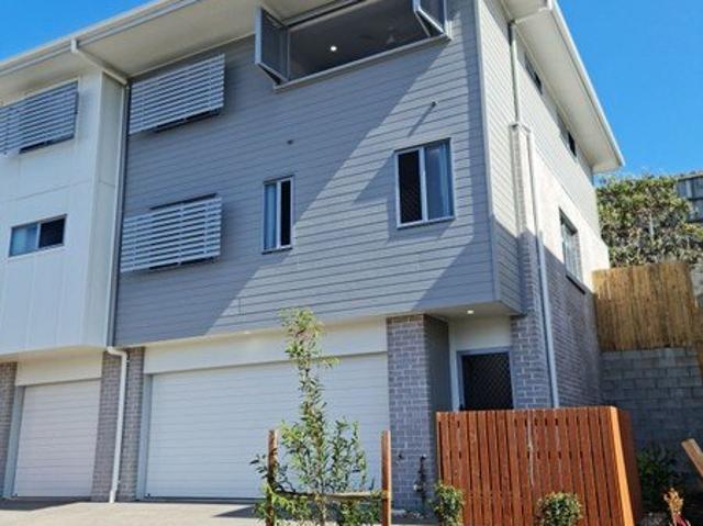 Townhouse for rent in Toombul, Queensland