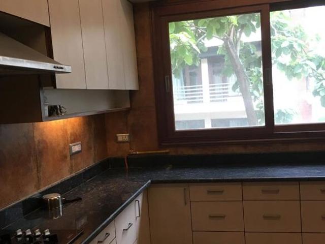 Flat for rent in Deri