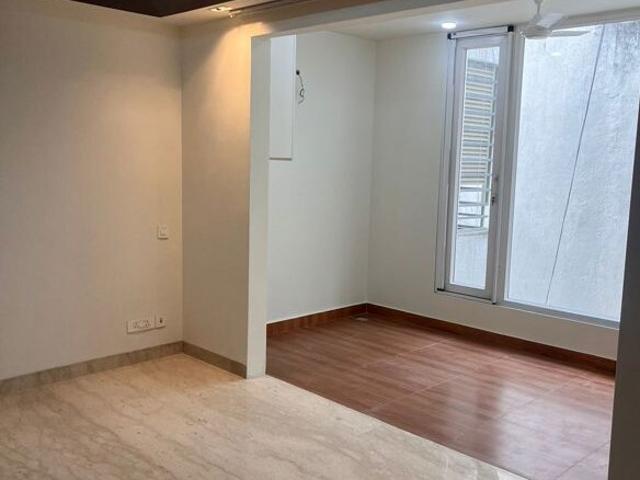 Property for rent in Deri