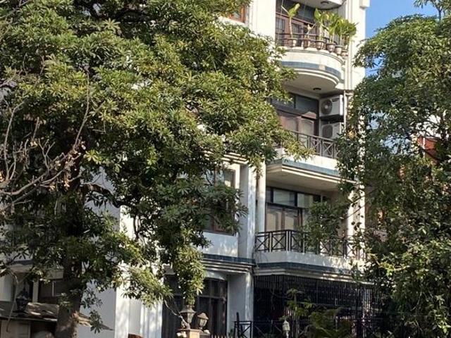 Flat for rent in Deri