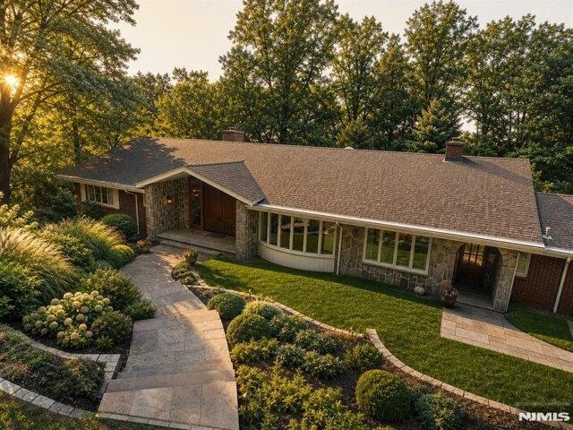 House for sale in Alpine, New Jersey