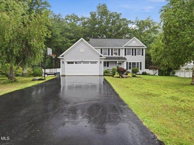 House for sale in Guilderland, New York