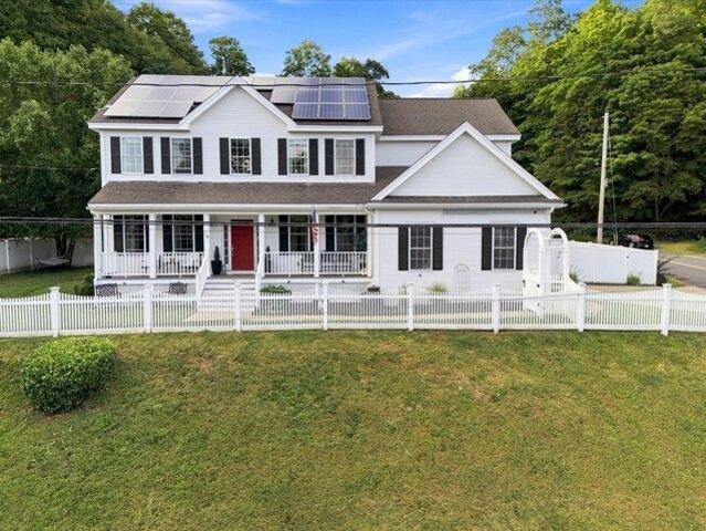 House for sale in Amesbury, Essex County