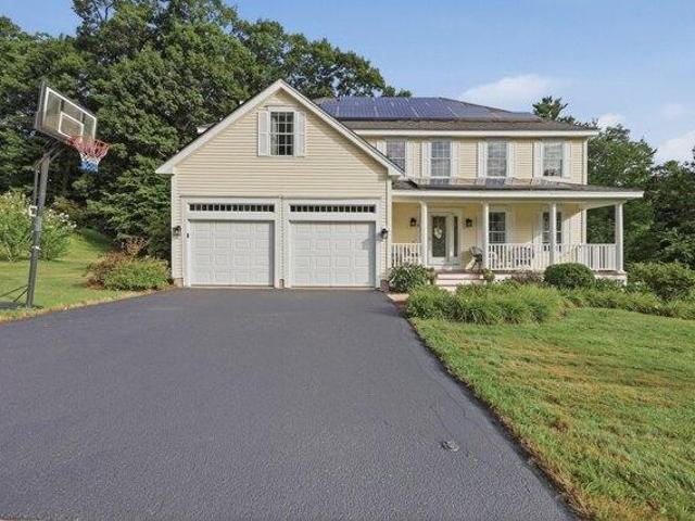 House for sale in Amesbury, Essex County
