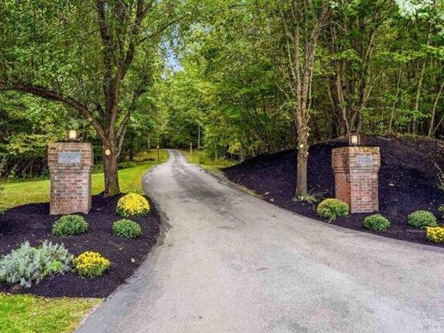 House for sale in Amherst, Hillsborough County
