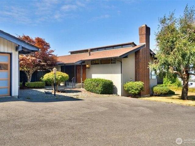House for sale in Anacortes, Washington
