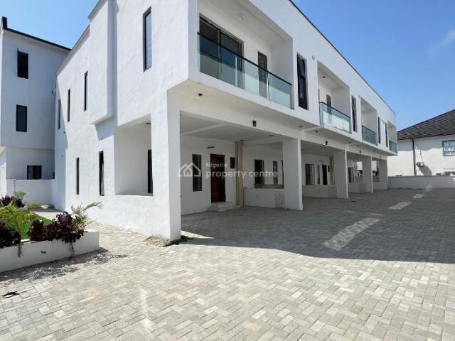 Detached house for sale in Eti Osa, Lagos