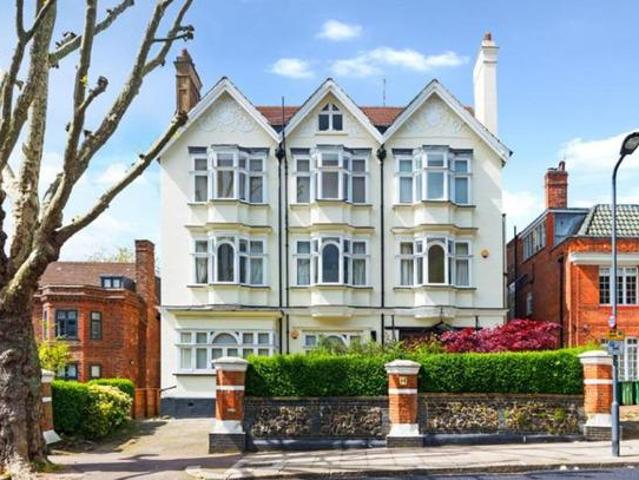Apartment for sale in Barnet, West Hampstead