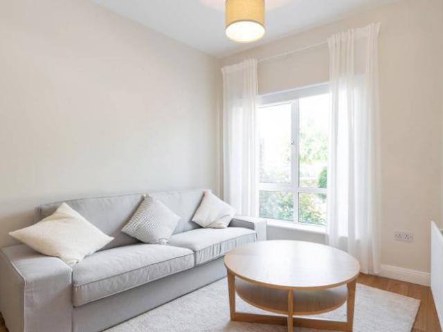 Apartment to rent in Bluebell, North Tipperary