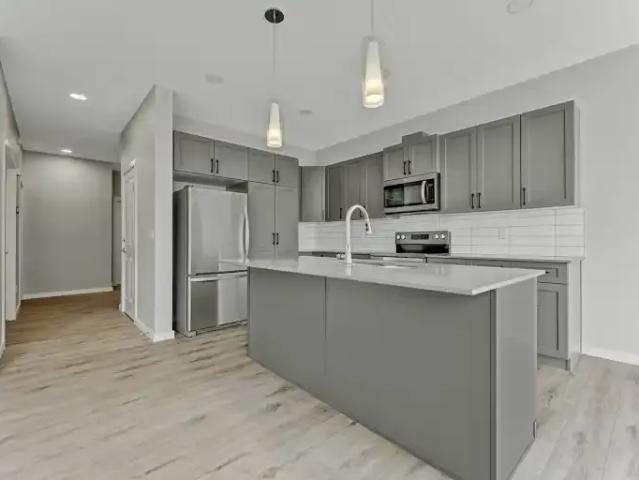 Apartment for rent in Wedgewood, Alberta