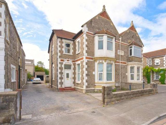 Apartment for sale in Weston-super-mare, North Somerset