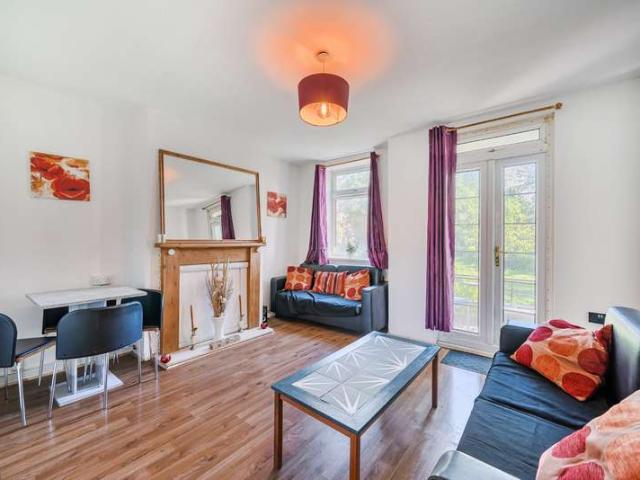 Apartment for sale in London Borough of Lewisham, Greater London