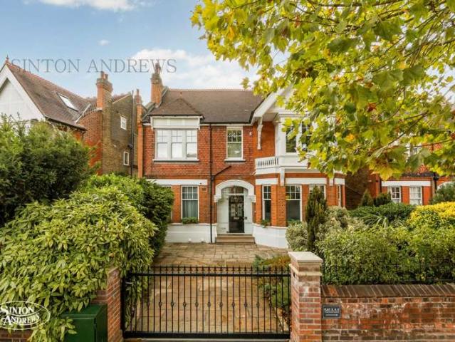 Apartment for sale in London Borough of Ealing, Greater London