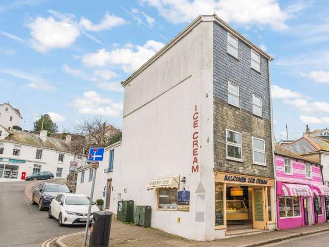 Apartment for sale in Strode, Devon