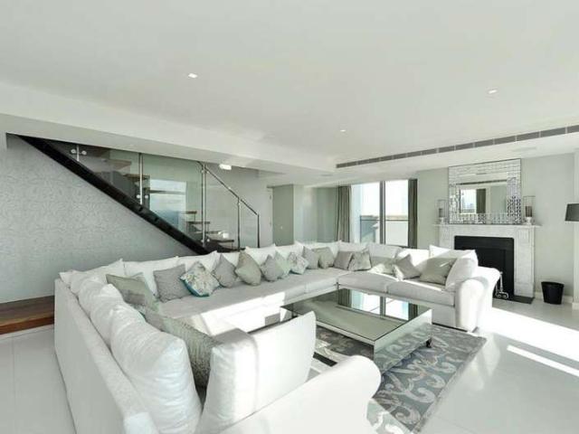 Apartment for sale in Isle Of Dogs, Greater London