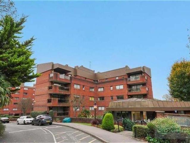 Apartment for sale in Church End, Greater London