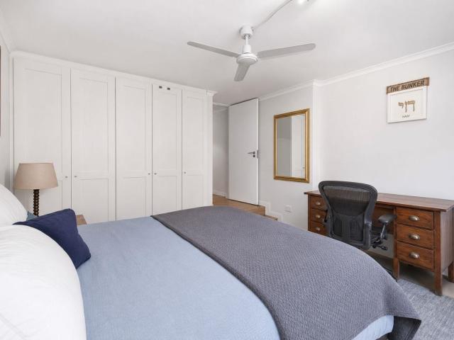 Apartment for sale in Fresnaye, Cape Town