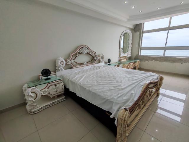 Apartment for sale in Seaview, Kwazulu-natal
