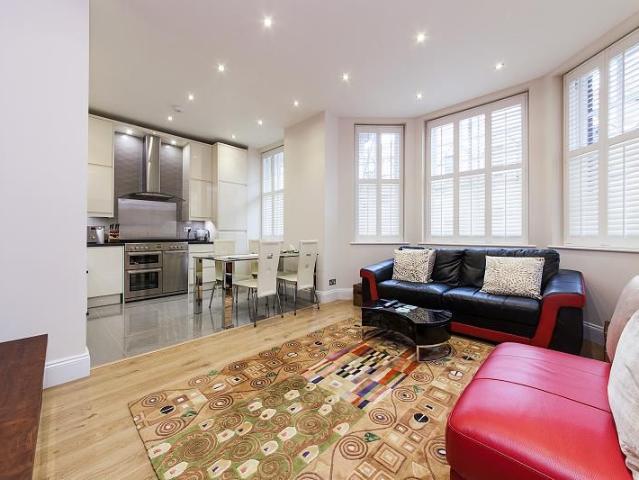 Apartment for rent in West Kensington, Greater London