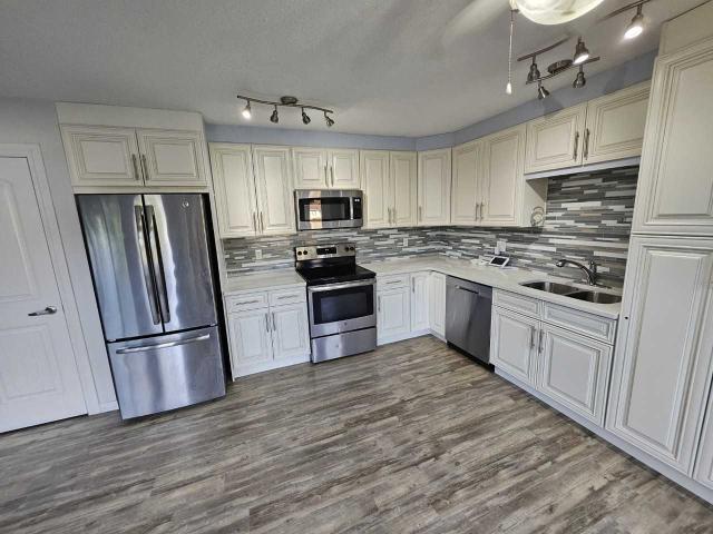 Apartment for rent in Wedgewood, Alberta