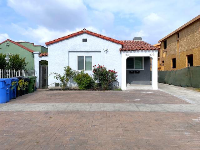 Apartment for rent in Canoga Park, California