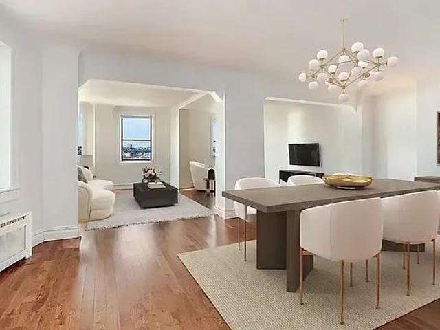 Apartment for rent in Arverne, New York