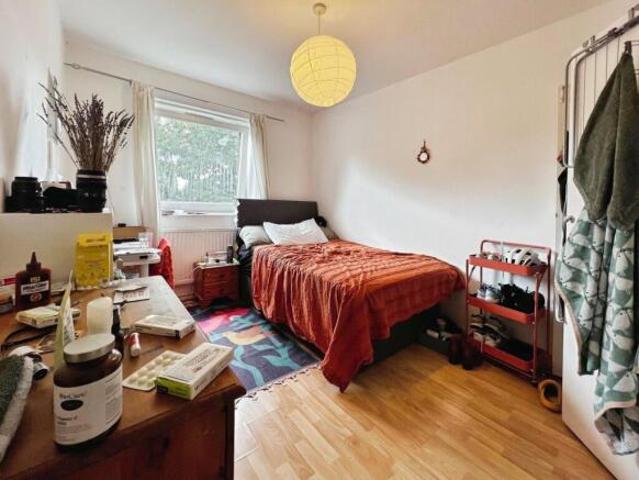 Apartment for rent in Cat Hill, England