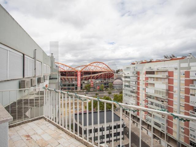 Apartamento alugar em São Domingos de Benfica, Lisboa