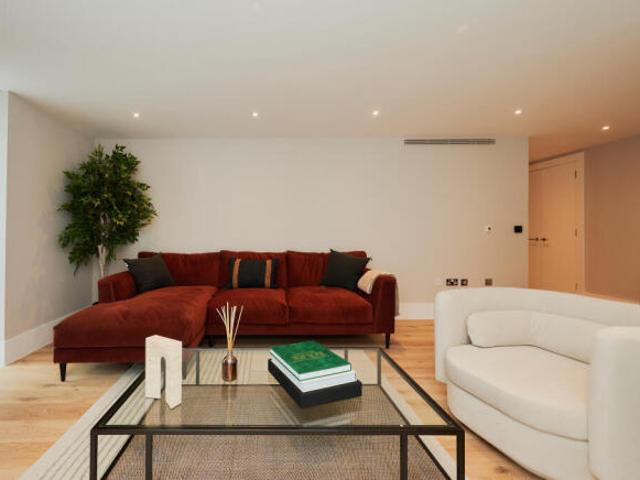 Apartment for rent in Cat Hill, England
