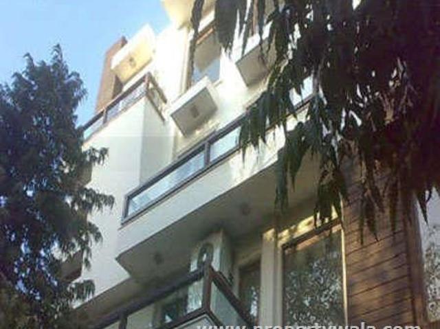 Flat for rent in Deri