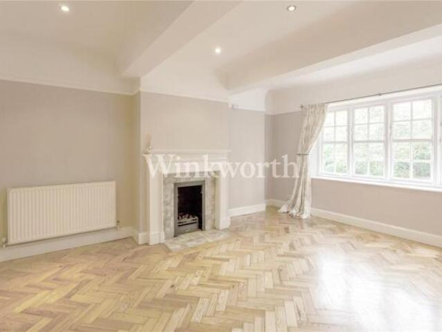 Apartment for rent in Hampstead, Greater London
