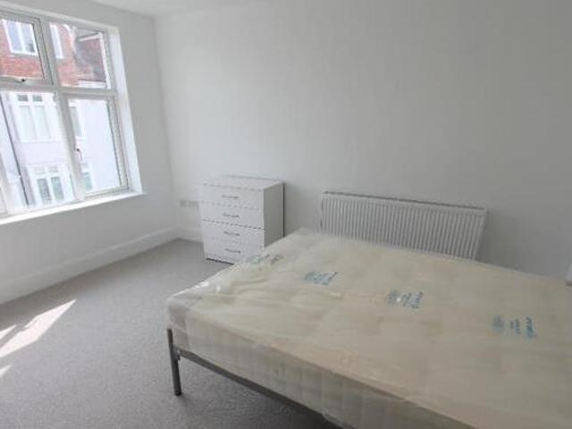 House for rent in Green Close, Warwickshire