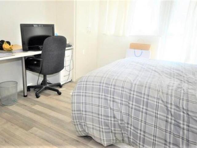 Apartment for rent in Cat Hill, England